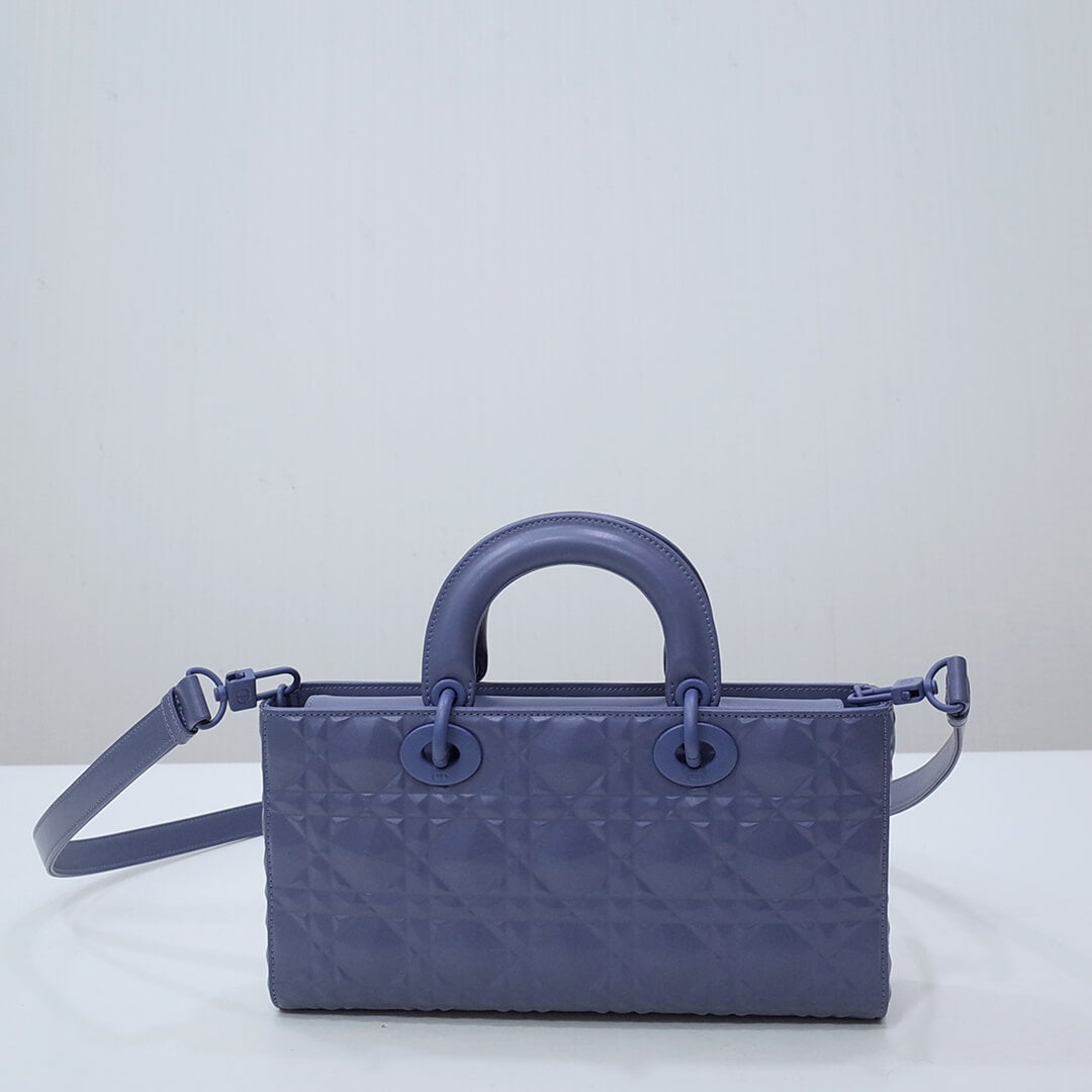 DO 8015 Lady D-Joy Handbag blue 26cm