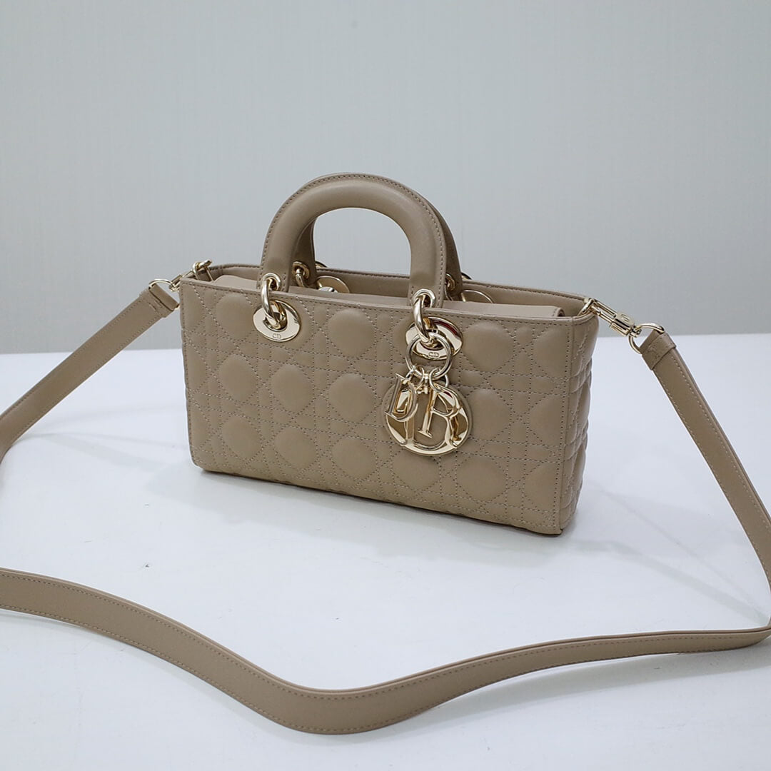 DO 8015 Lady D-Joy Handbag brown 26cm