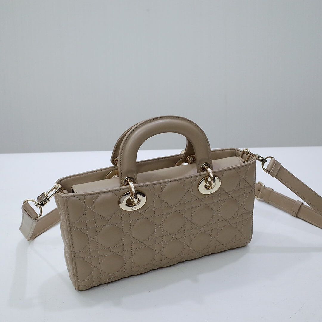 DO 8015 Lady D-Joy Handbag brown 26cm