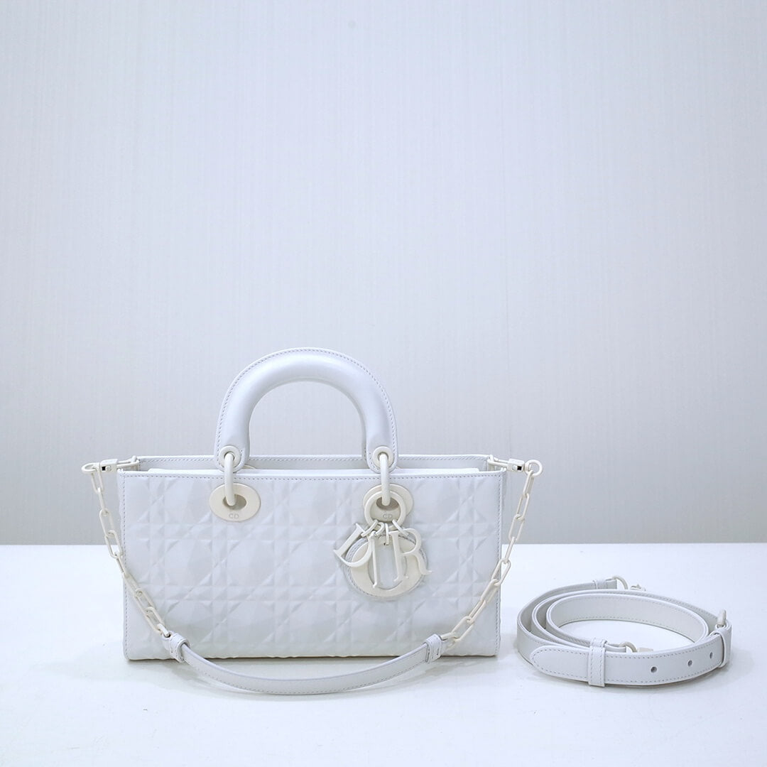 DO 8015 Lady D-Joy Handbag White 26cm