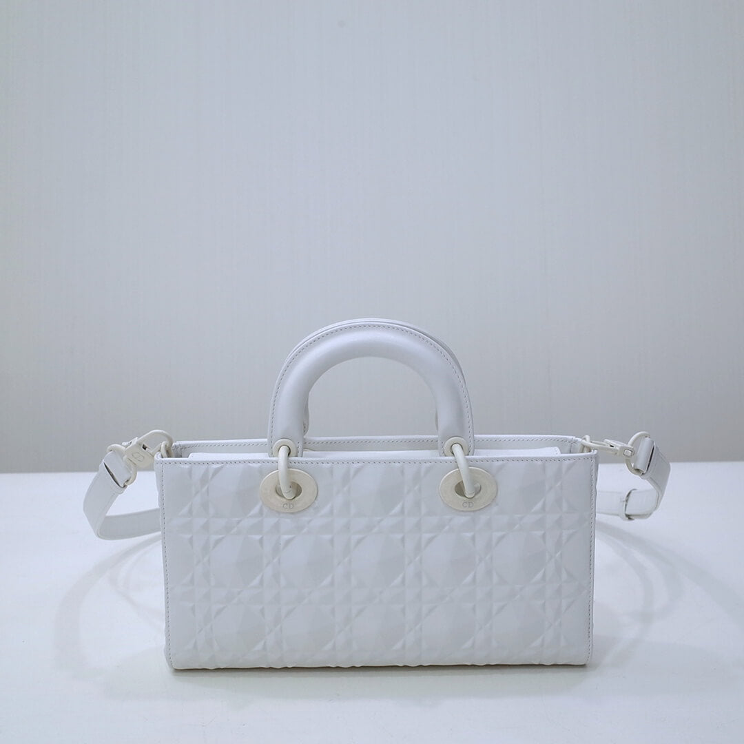 DO 8015 Lady D-Joy Handbag White 26cm