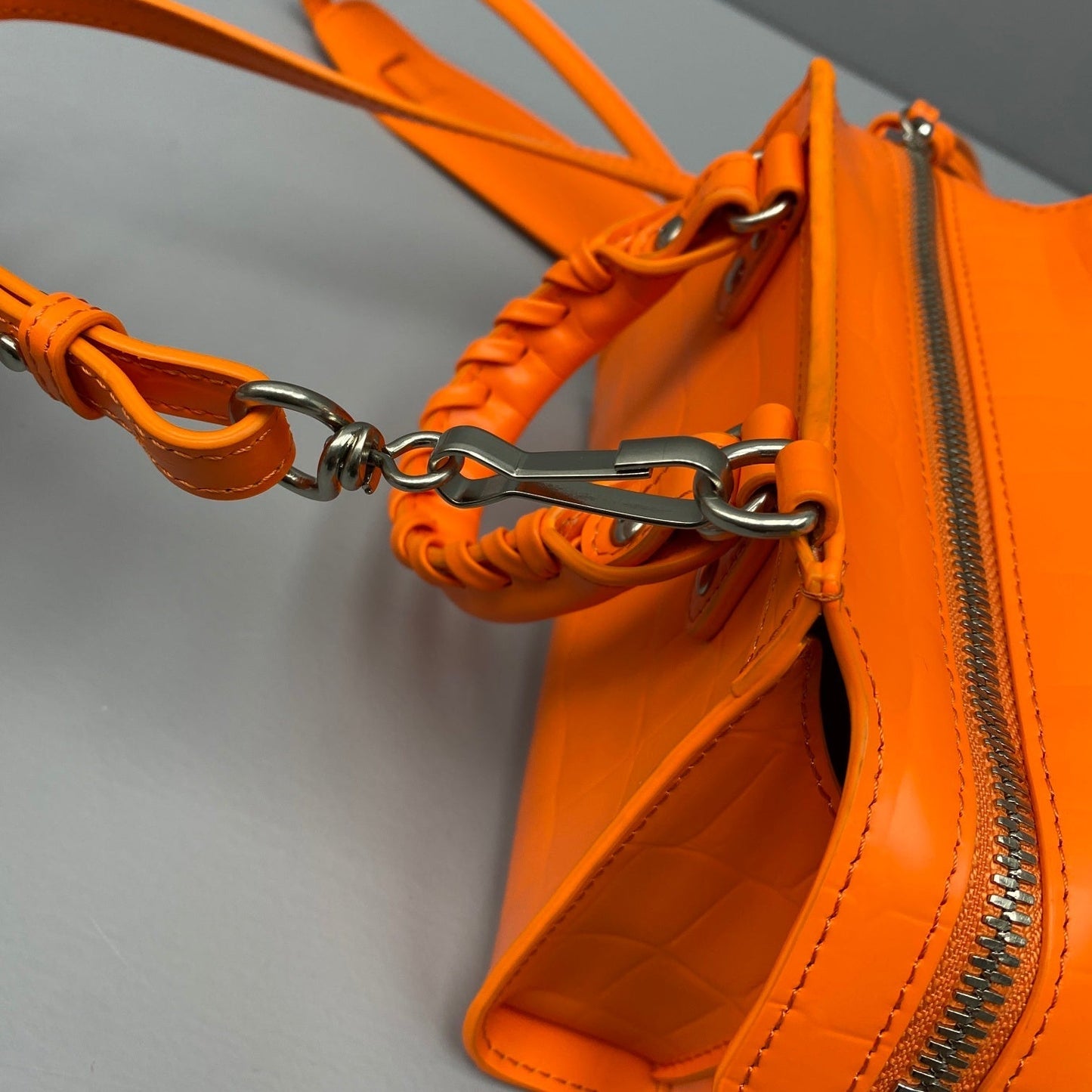 Should bag  Neo Classic mini orange