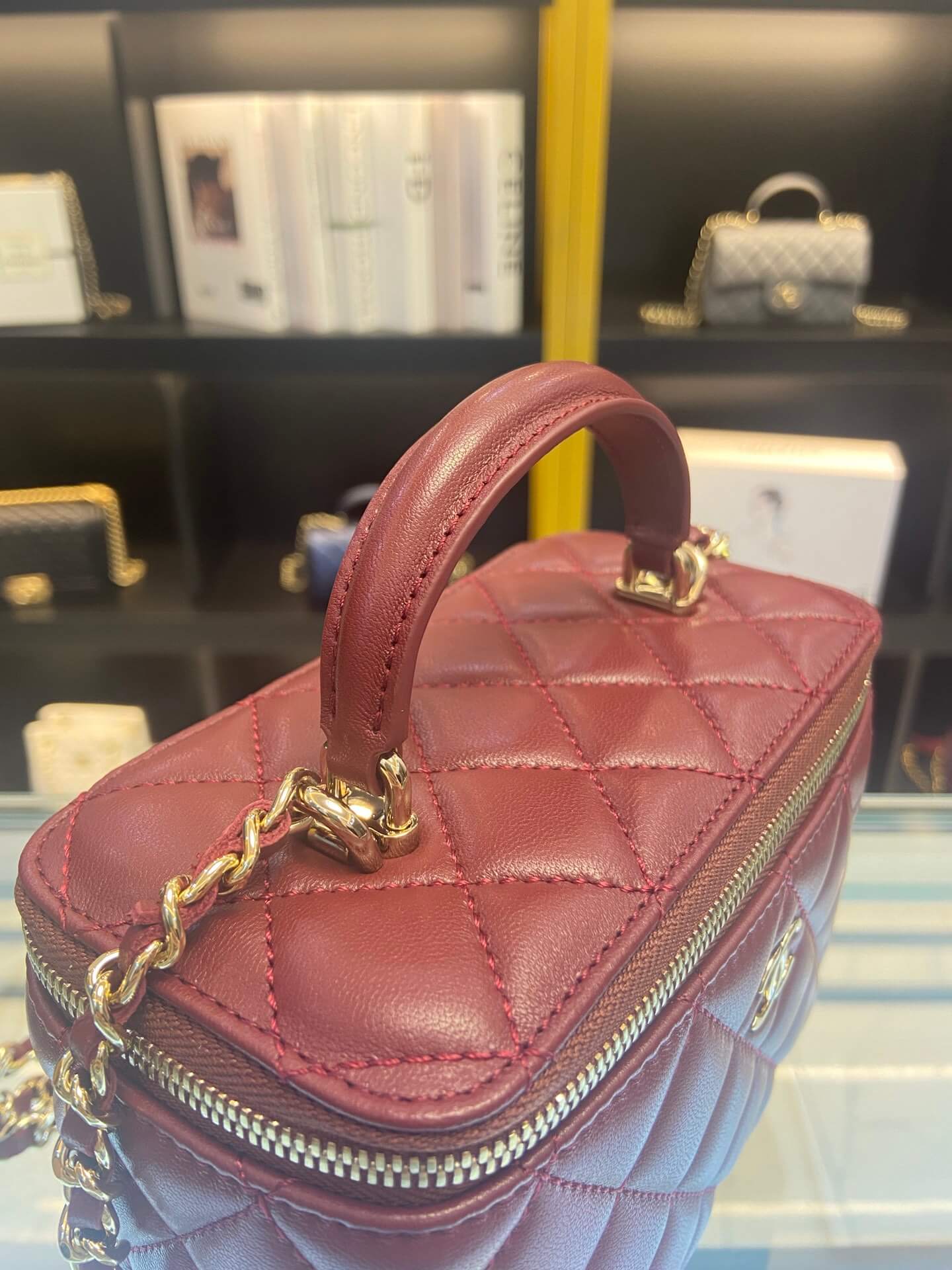 CHA AP2199 Handbag maroon Lambskin luggage