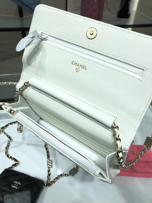 CHA AP2400 WOC white Lambskin caviar