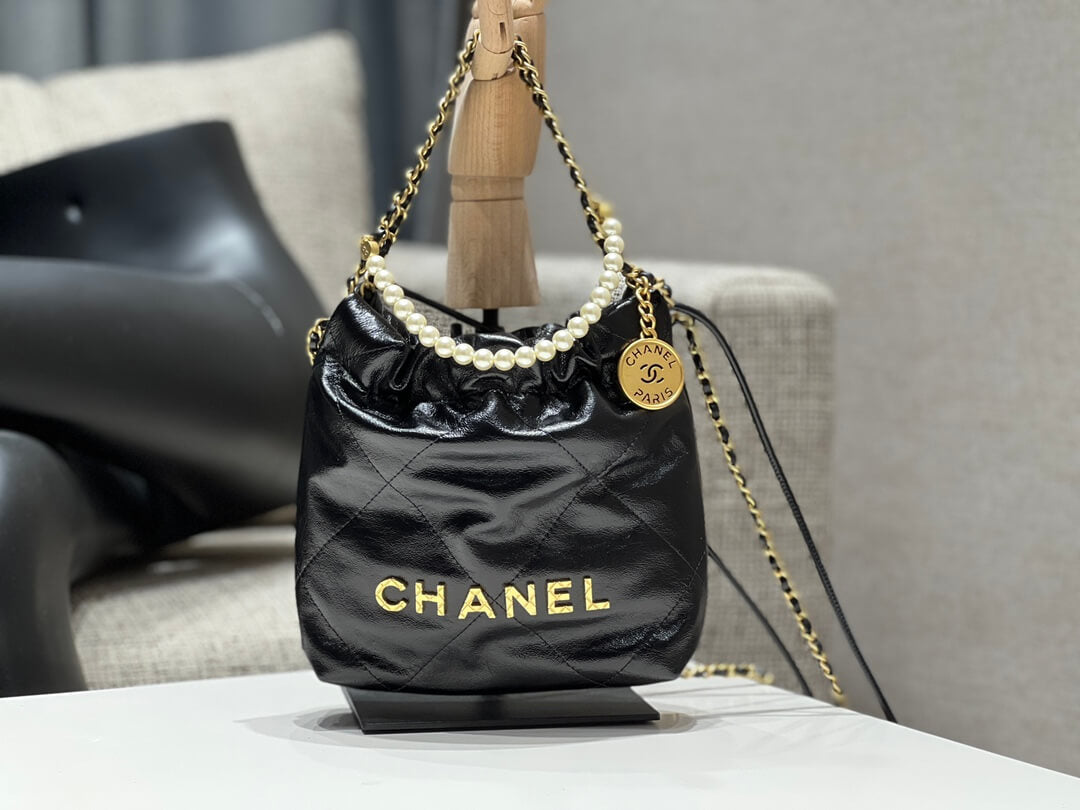 CHA AS3980 Chan 22 MINI Handbag Calfskin black