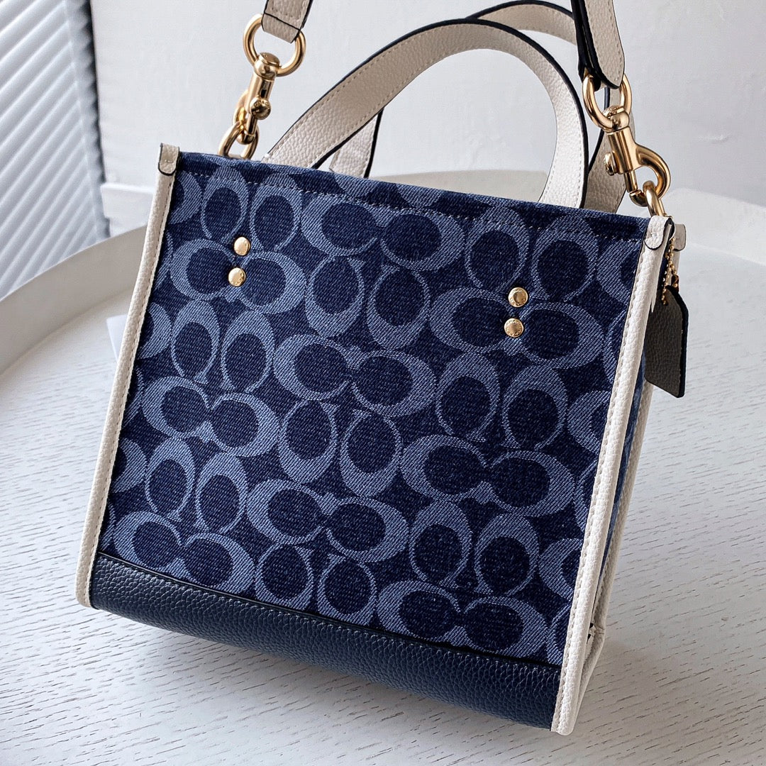 COA TOTEL BAG DARK BLUE C5638