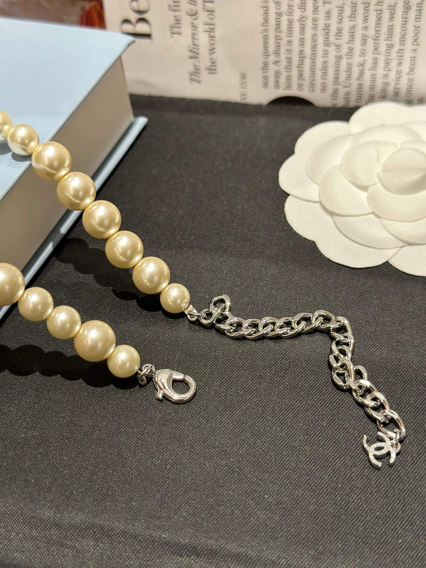 Chanel Fashion Versatile Double C Pendant Pearl Necklace XLC24