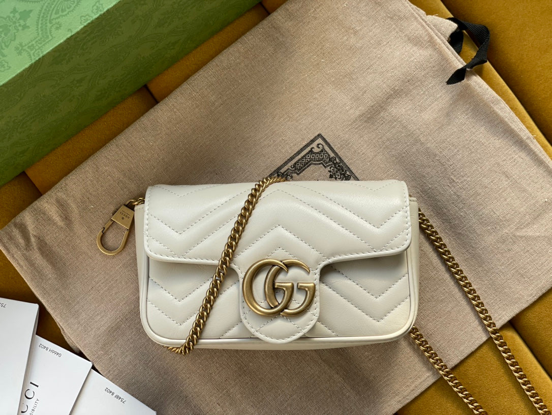 476433 white GG Marmont matelassé leather super mini bag