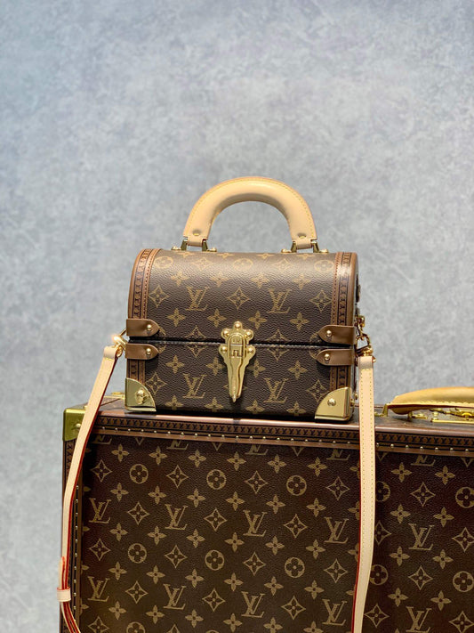 M20211 COTTEVILLE small brown Monogram Box bag