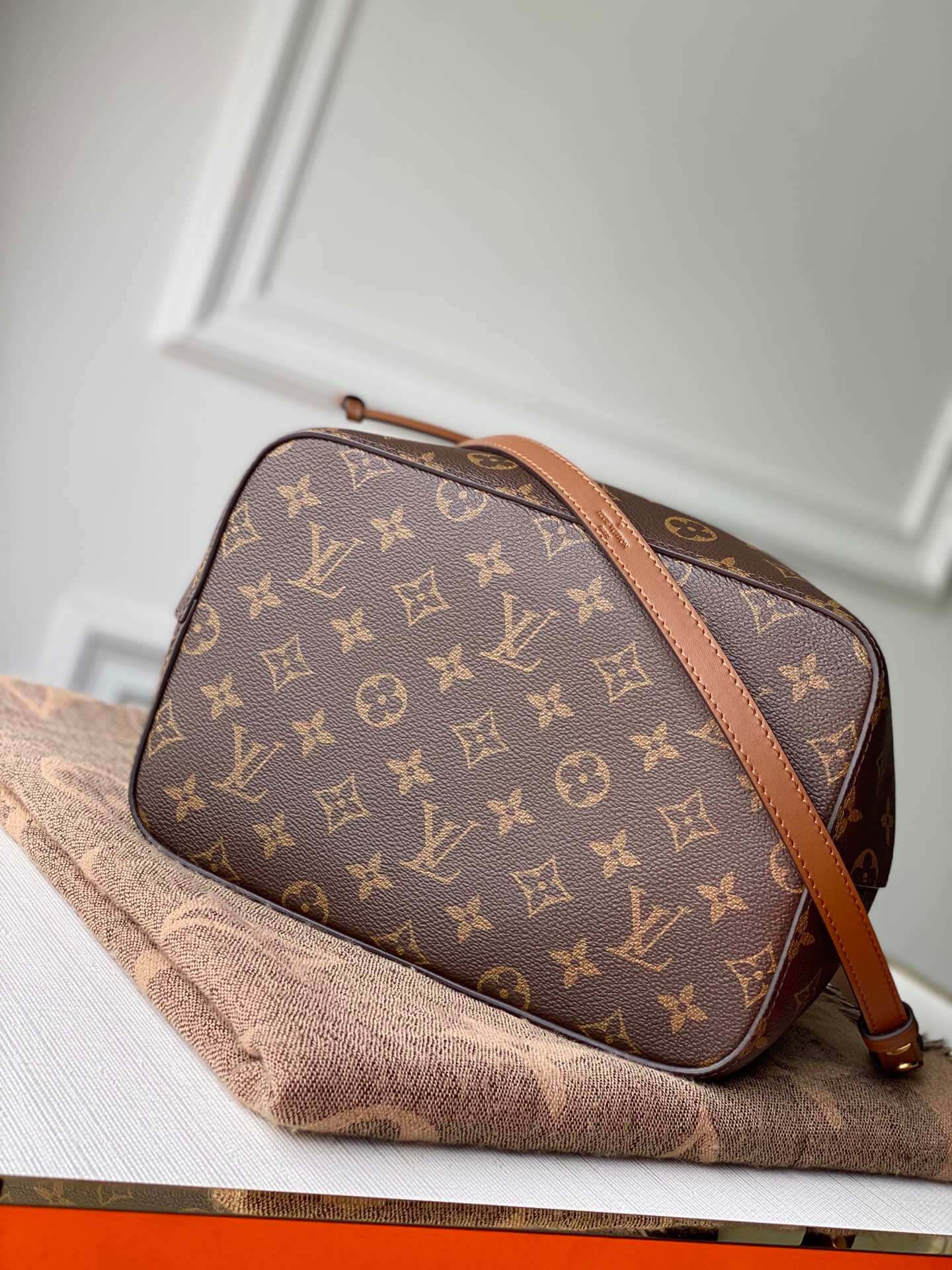 M44887 Neonoe shoulder bag cross body bags brown calfskin Monogram