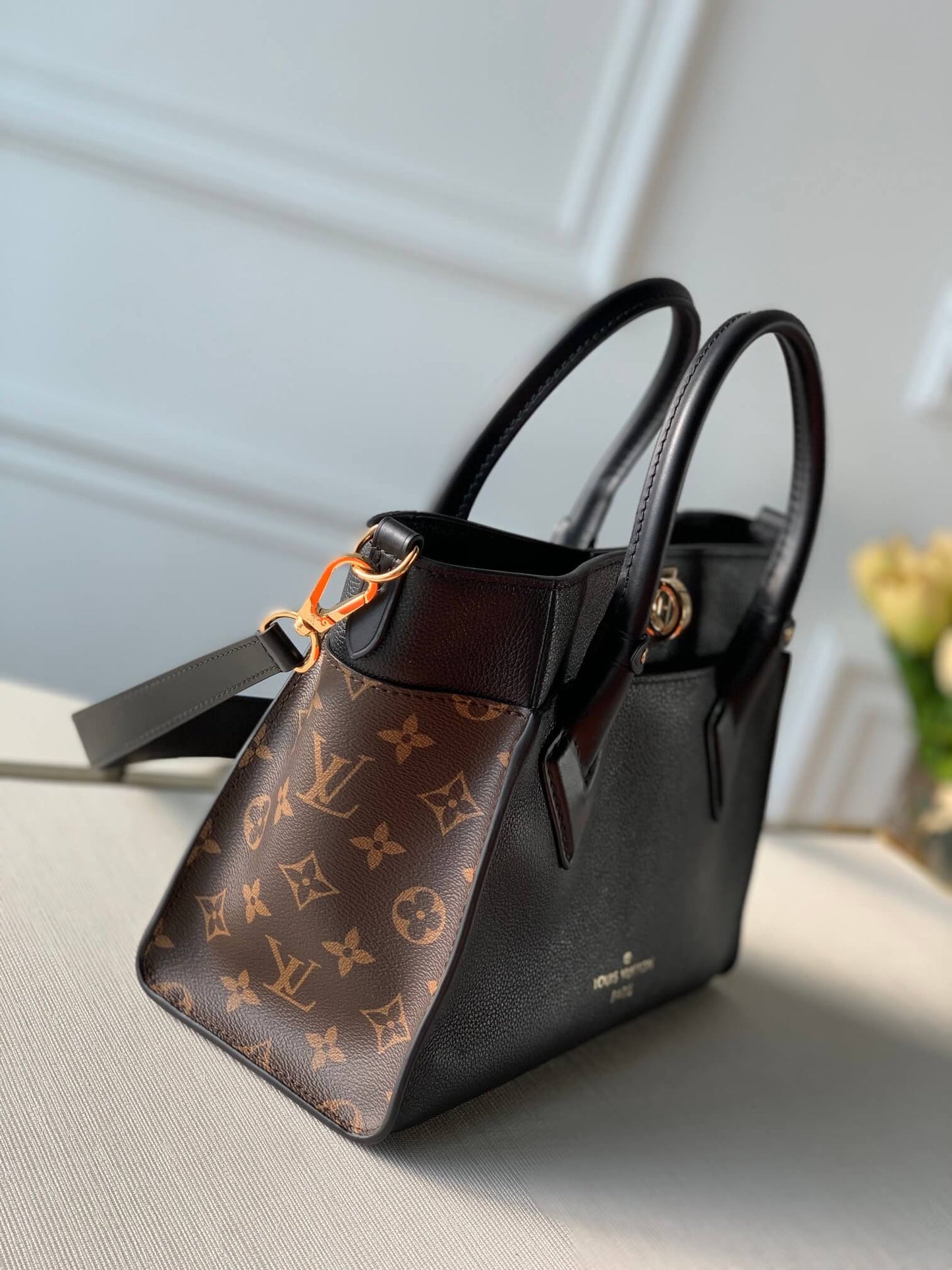 M57728 ON MY SIDE PM Monogram 25cm black