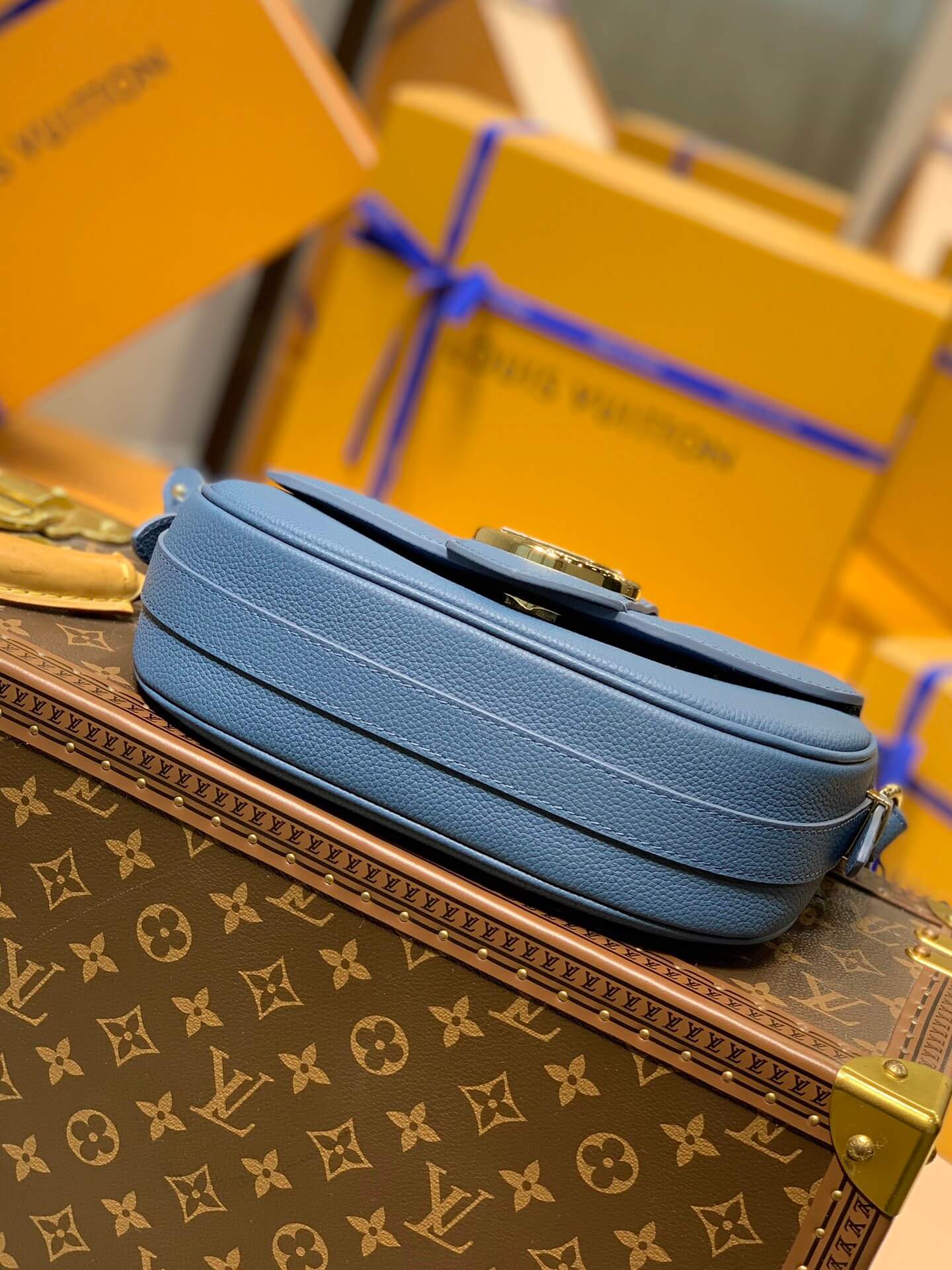 blue shoulder bag leather