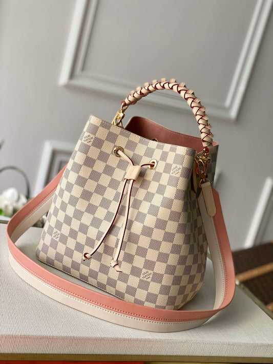 damier bucket bag white 