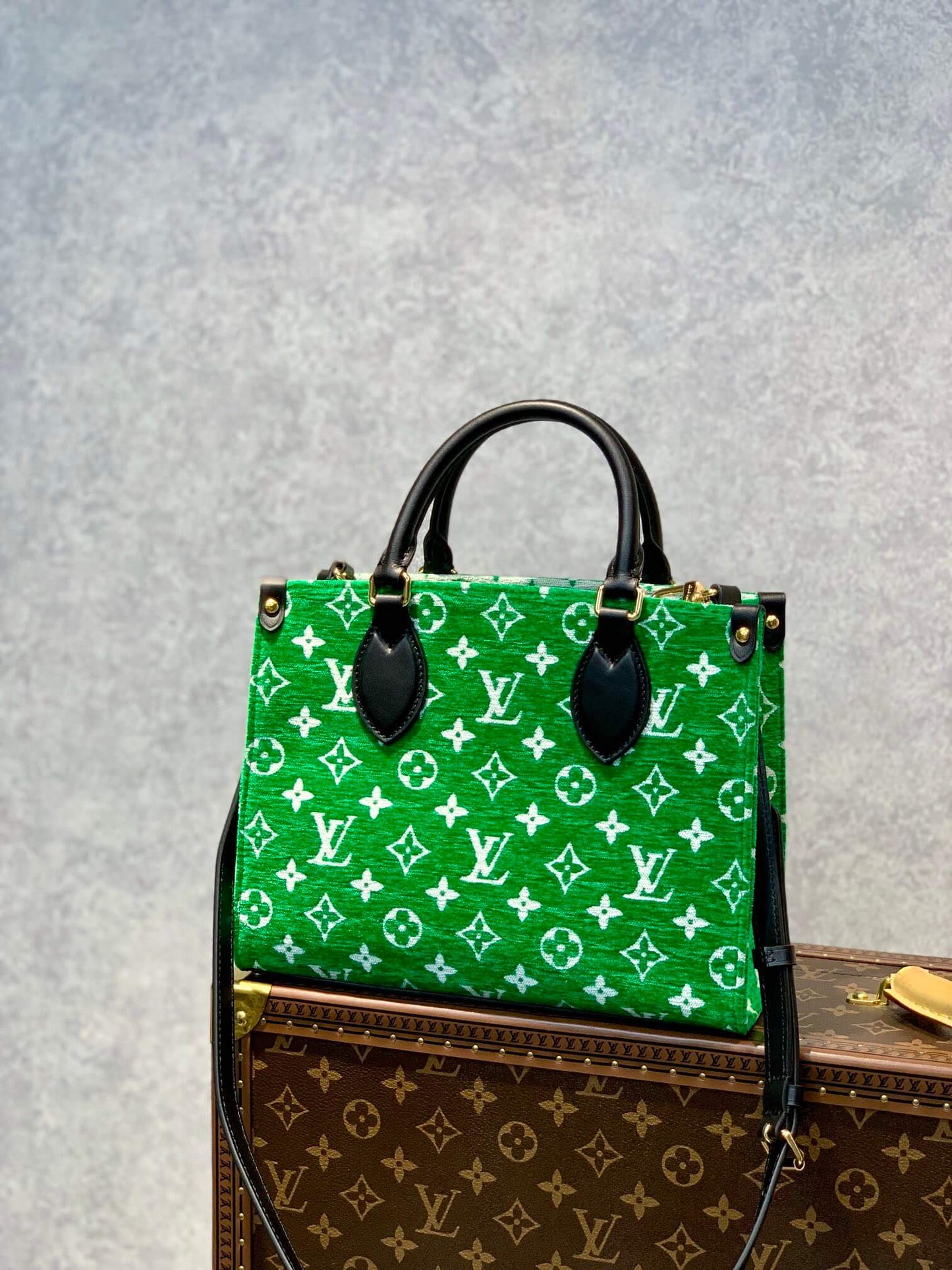 OnTheGo PM tote bag M46216 GREEN GOLD hardware monogram empreinte