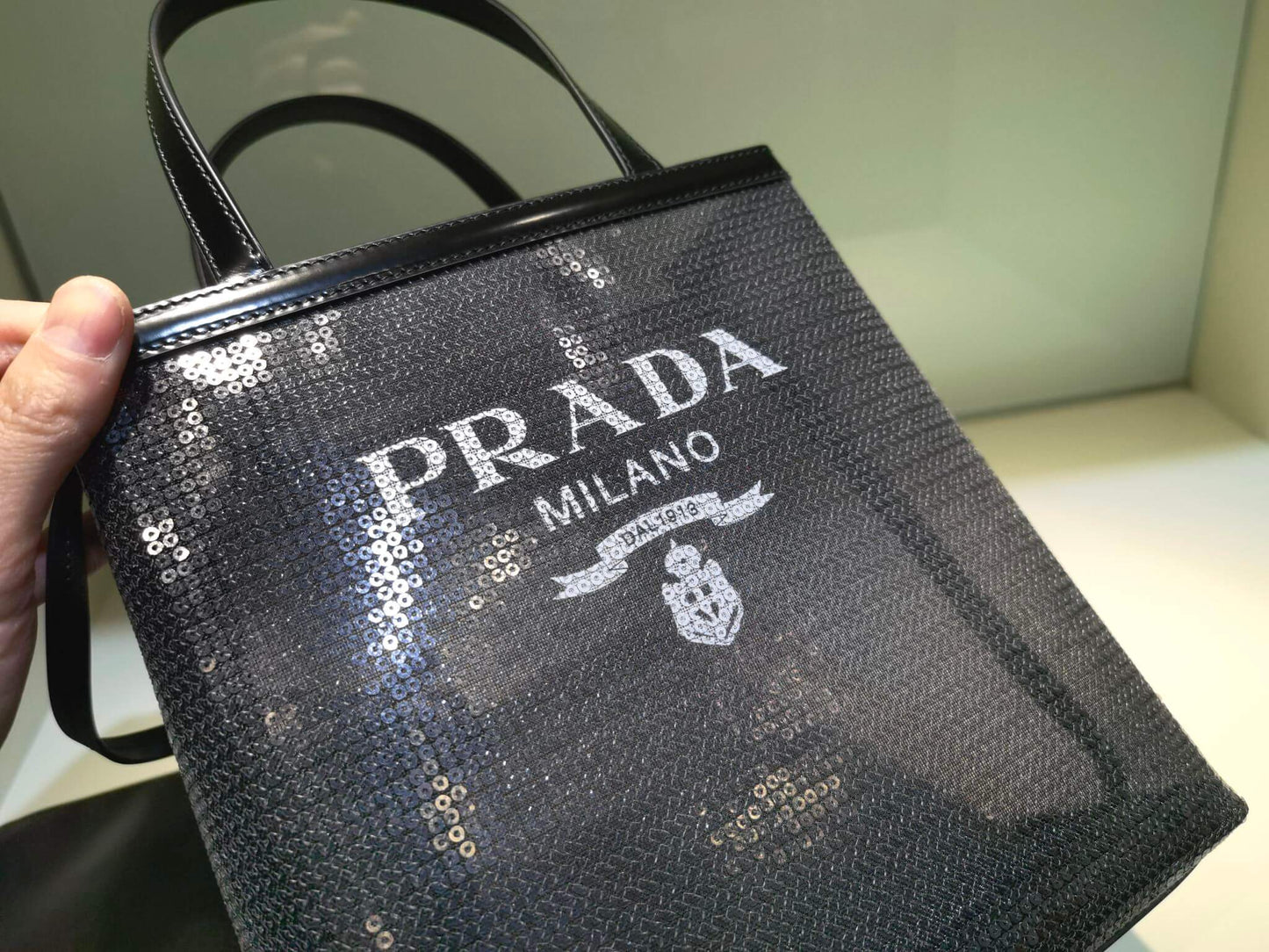 PRA Small Shiny grid mesh tote bag black 1BG417