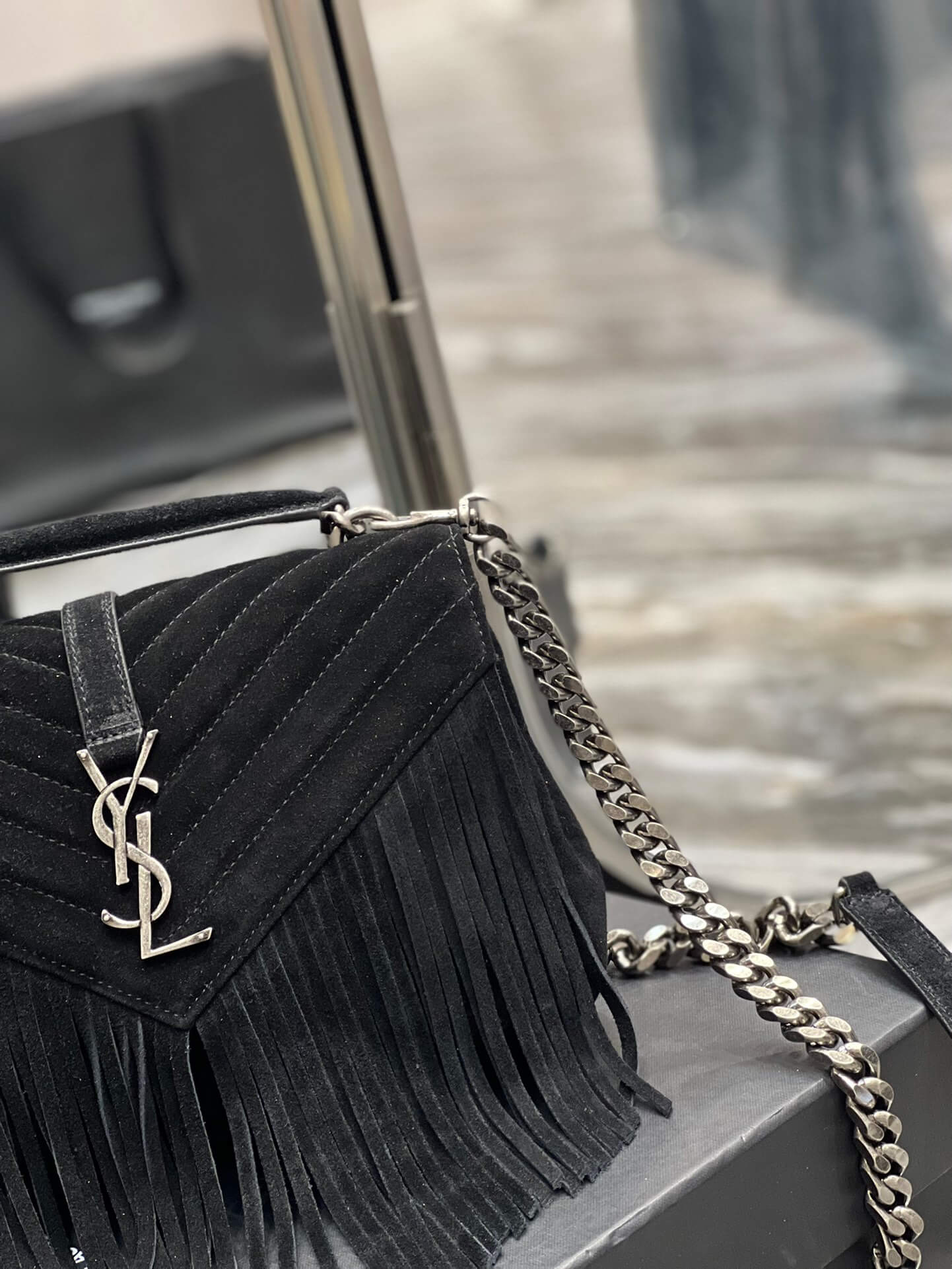 YSL 392737 COLLEGE MEDIUM CHAIN BAG IN LIGHT SUEDE WITH FRINGES black