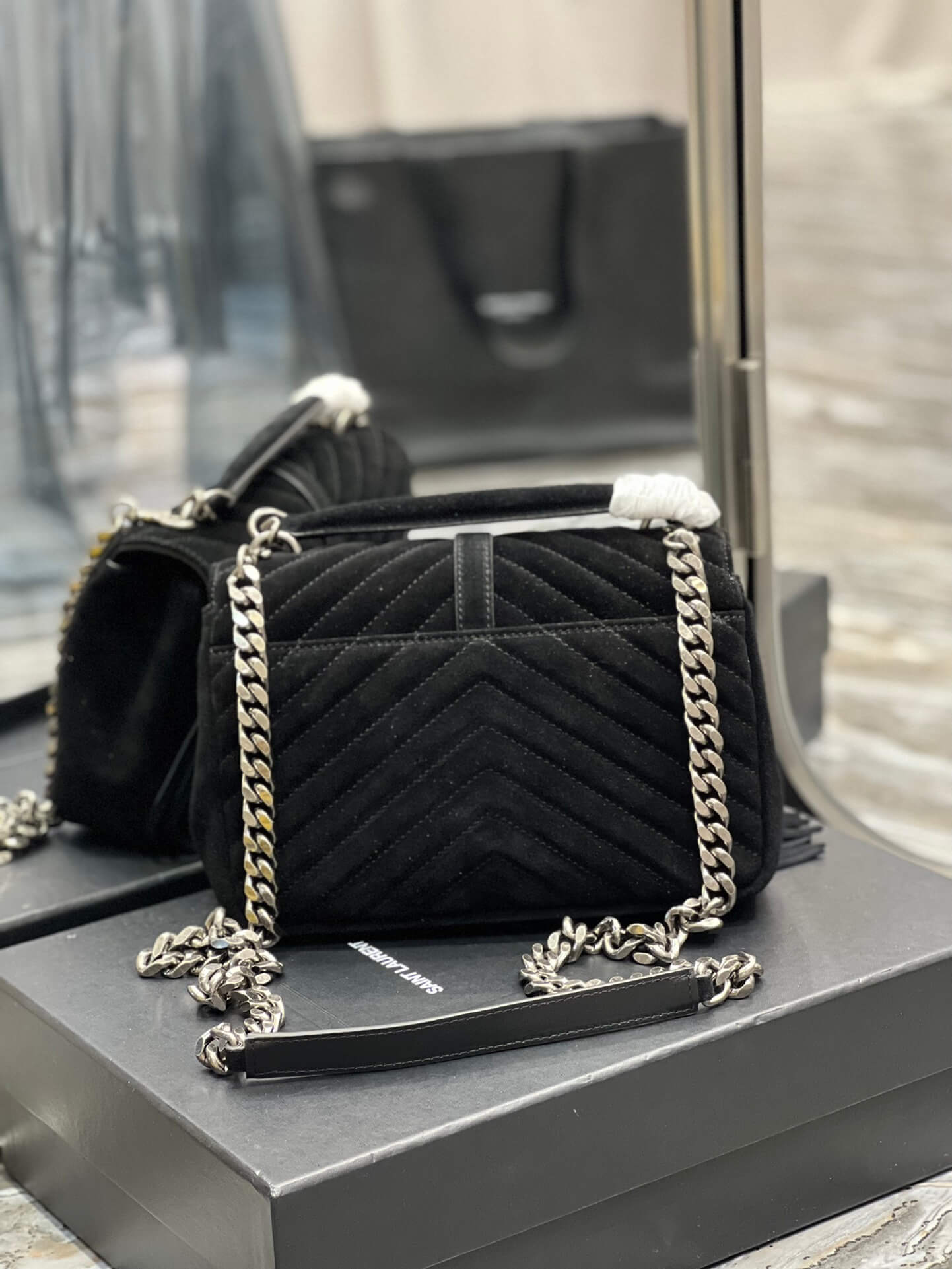 YSL 392737 COLLEGE MEDIUM CHAIN BAG IN LIGHT SUEDE WITH FRINGES black