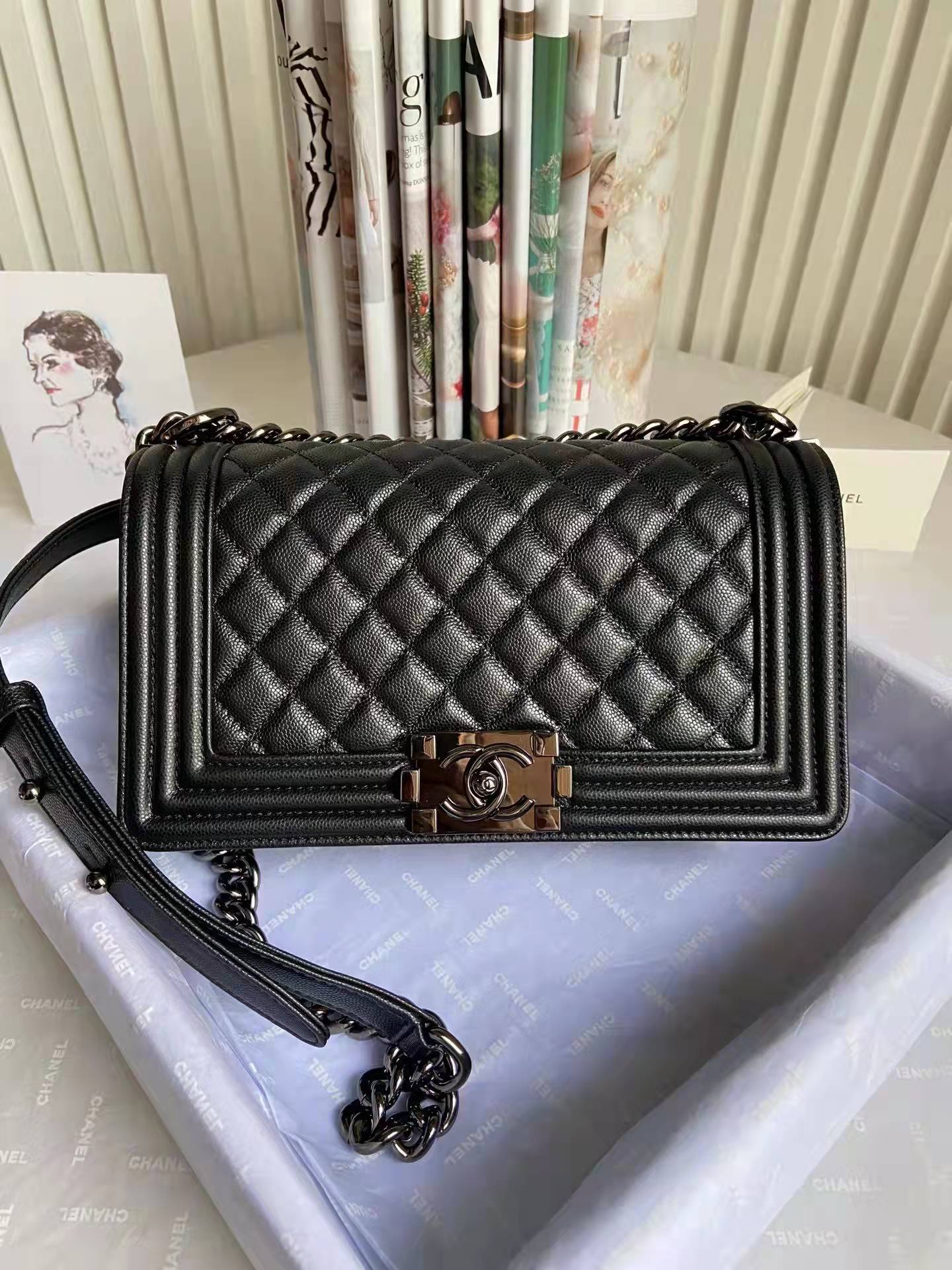 CHanel cf 25cm black hardware caviar leather