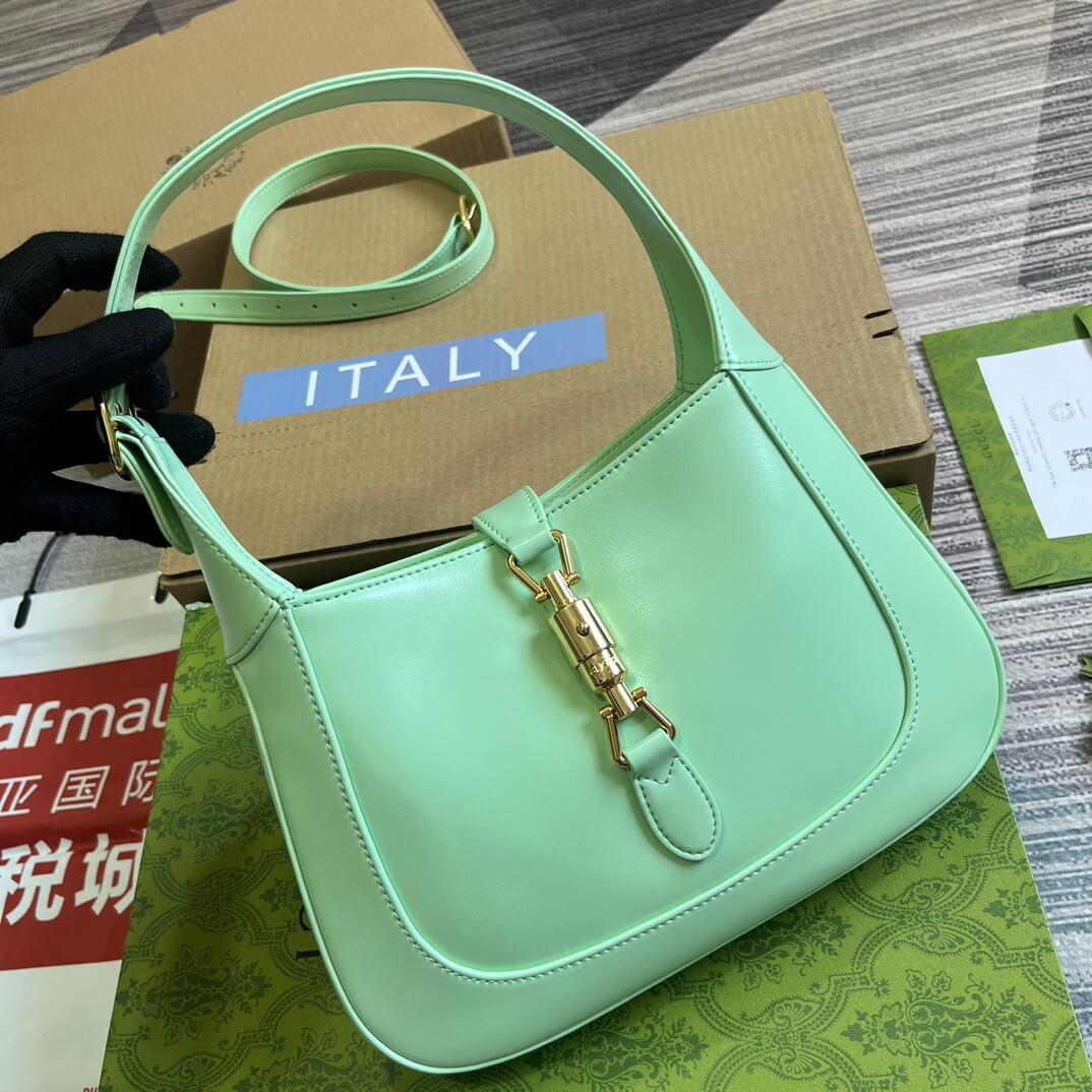 GG636709 subaxillary bag 28cm light green cowhide