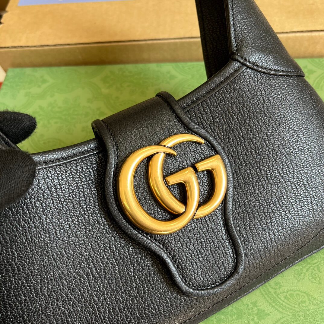 GG735106 Aphrodite subaxillary bag 27cm black cowhide