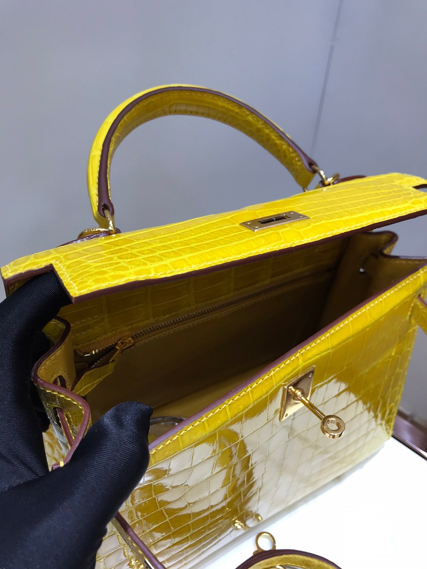 HM kelly real crocodile leather 25cm YELLOW