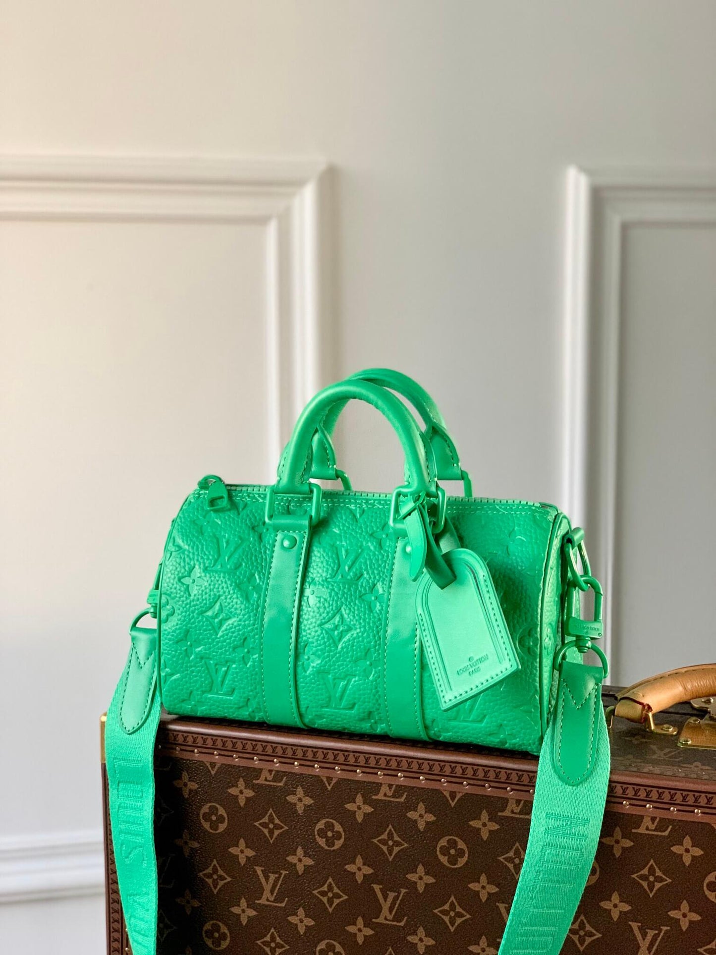 M20900 KEEPALL BANDOULIÈRE 25 green Embossing