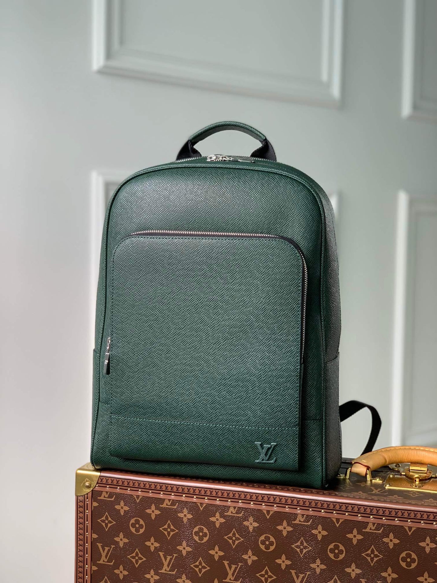 M30857 Adrian backpack Taïga 31cm green