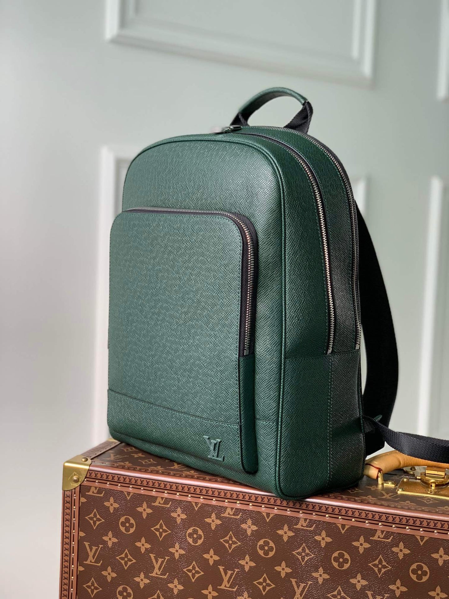 M30857 Adrian backpack Taïga 31cm green