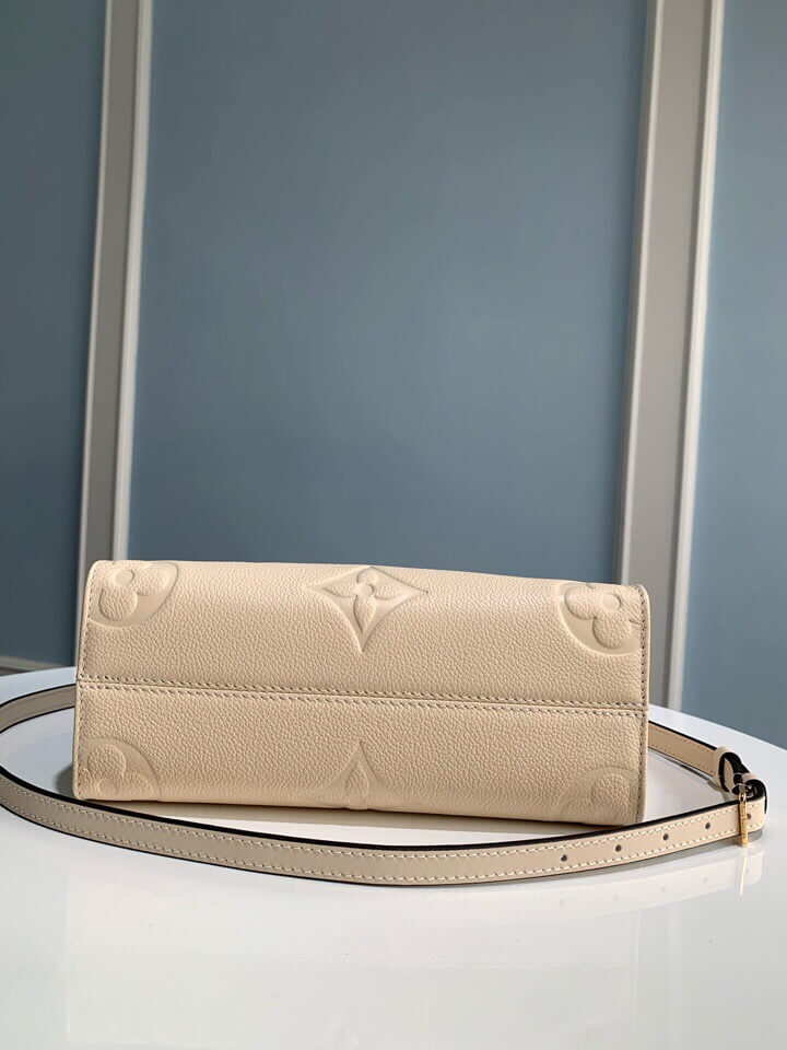 M45653 OnTheGo PM Monogram Empreinte leather white 25cm