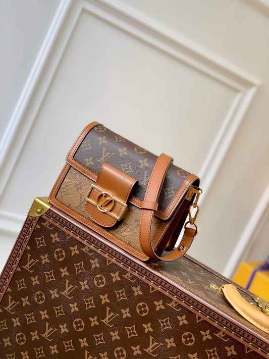 M45959 Nicolas Ghesquière Mini Dauphine brown Monogram 20cm 25cm