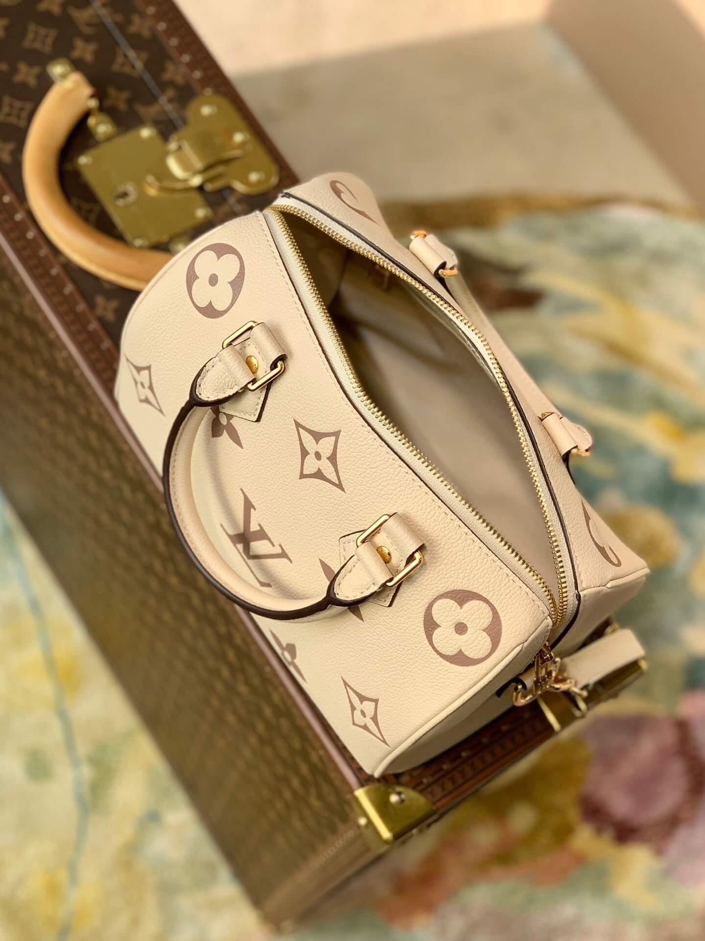 M58947 Speedy Bandoulière 25 Monogram Empreinte white