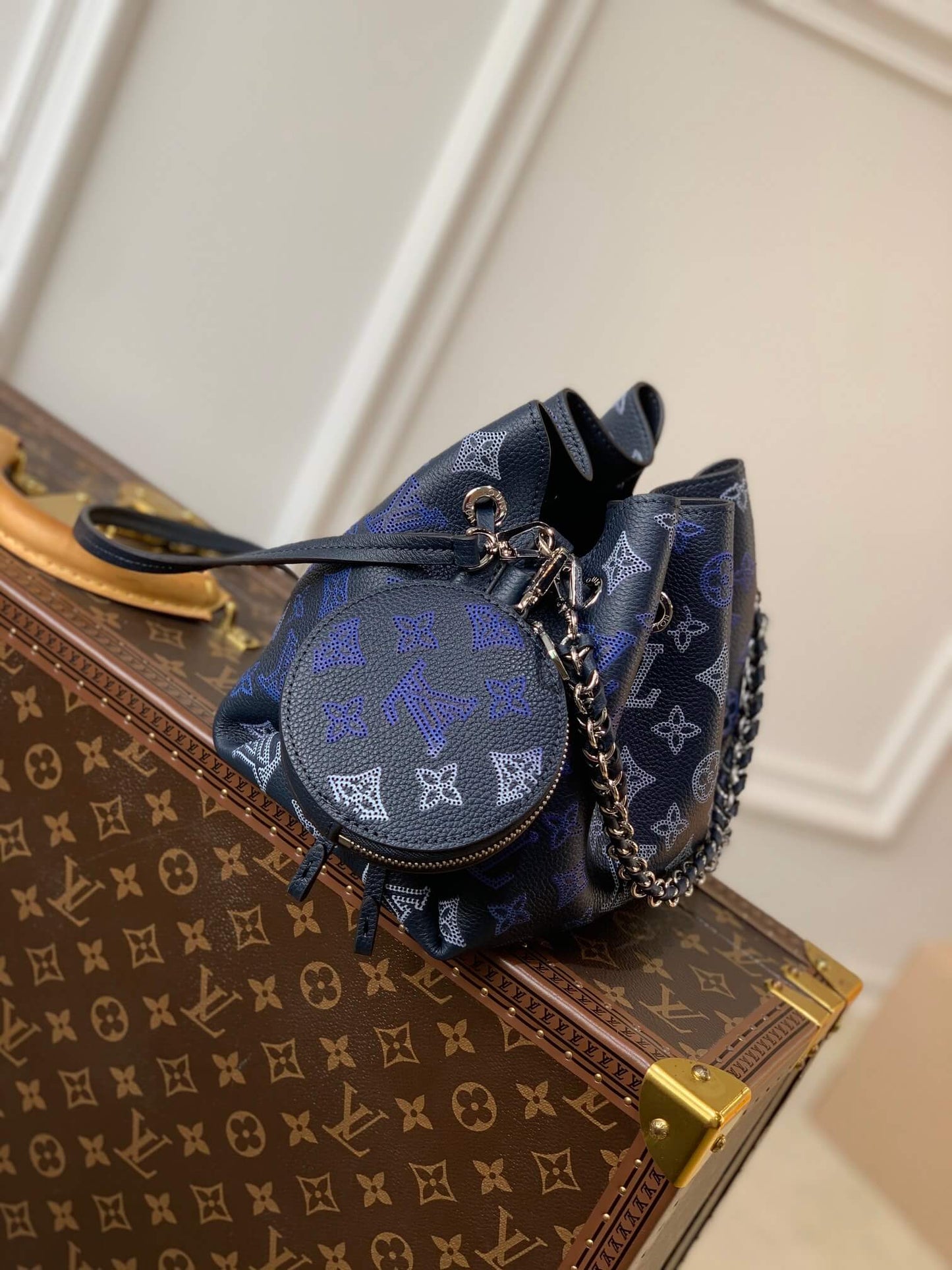 M59552 BELLA Bucket bag Monogram 19cm blue