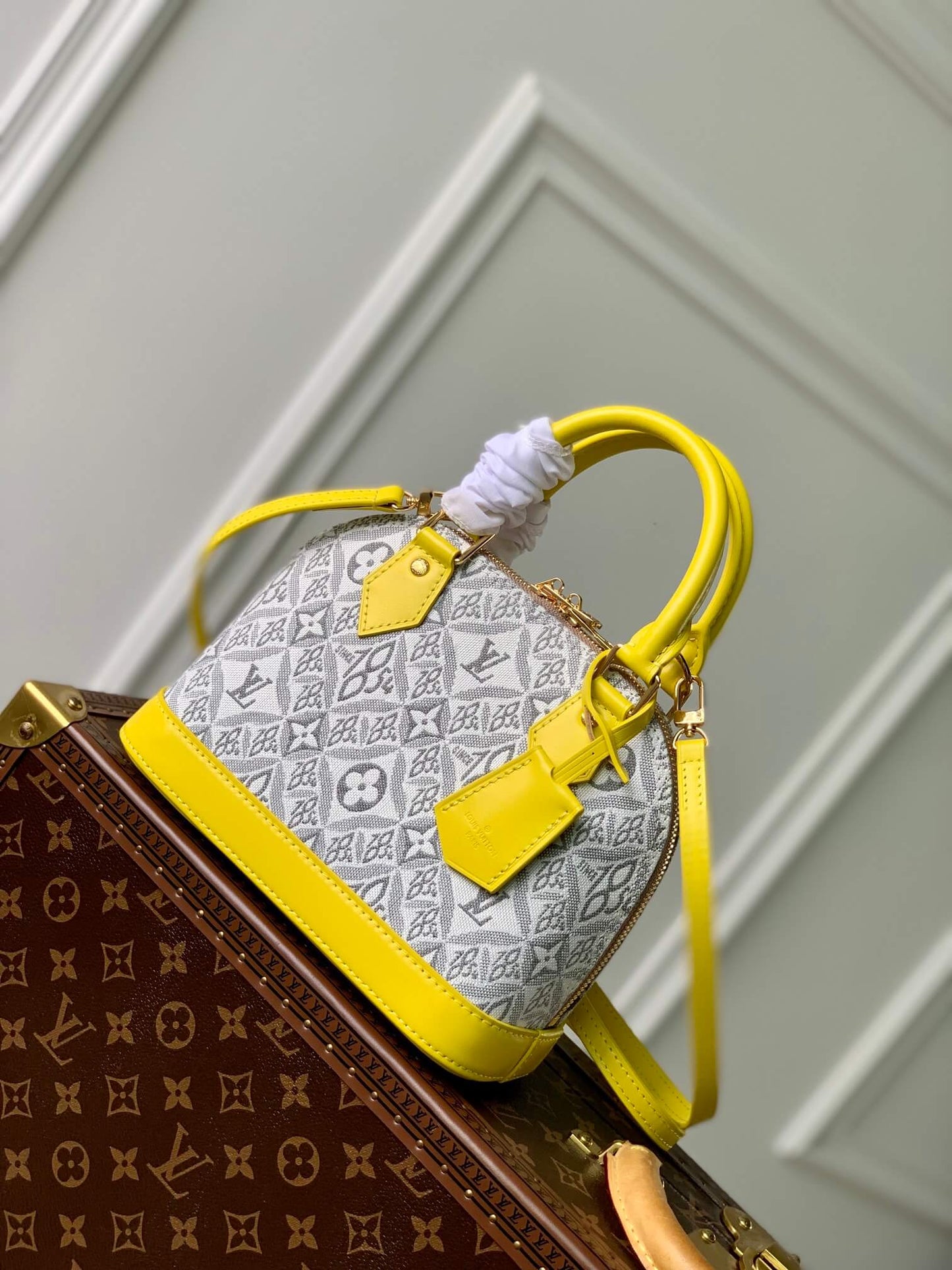 M91606 ALMA BB Alma Full Leather yellow handbag 25CM