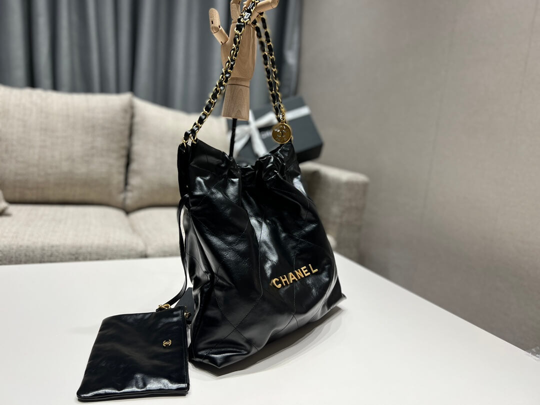 CHA 22 BAG Calfskin gold metal black