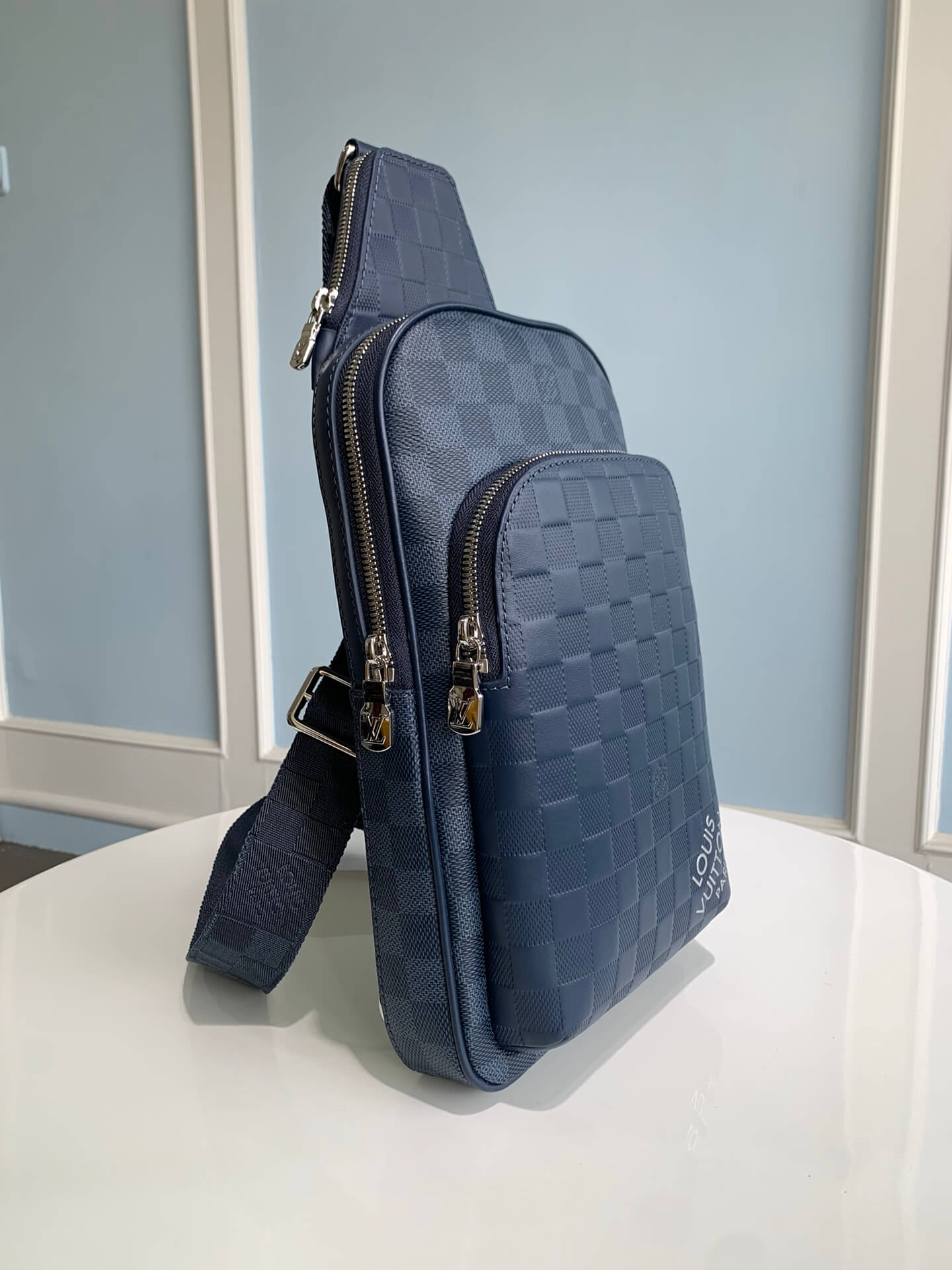 N40439 Avenue Slingbag Damier Graphite 20cm blue bumbag