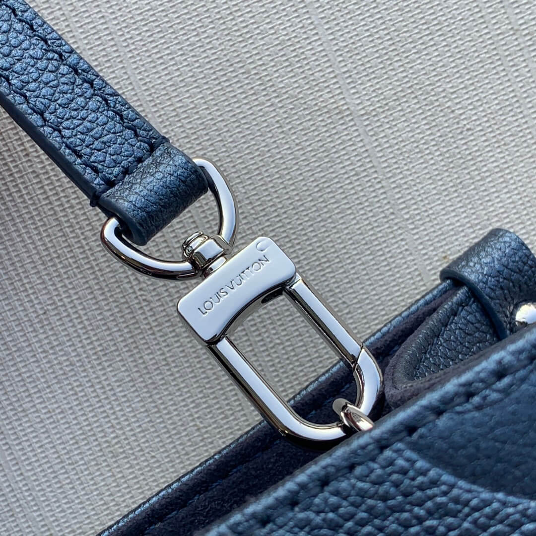 silver bucket strap