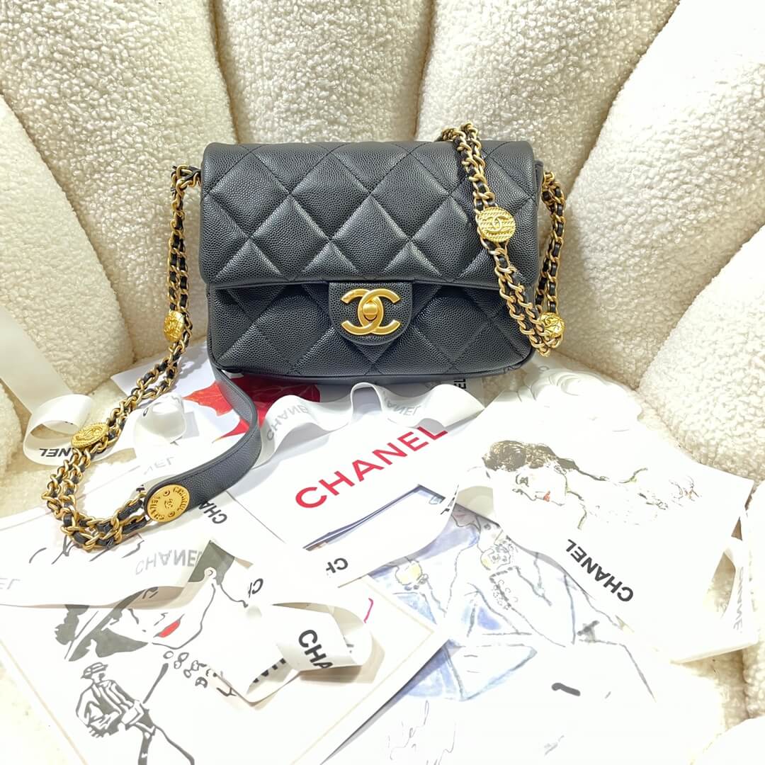 CHA3369 shoulder bag Leather black