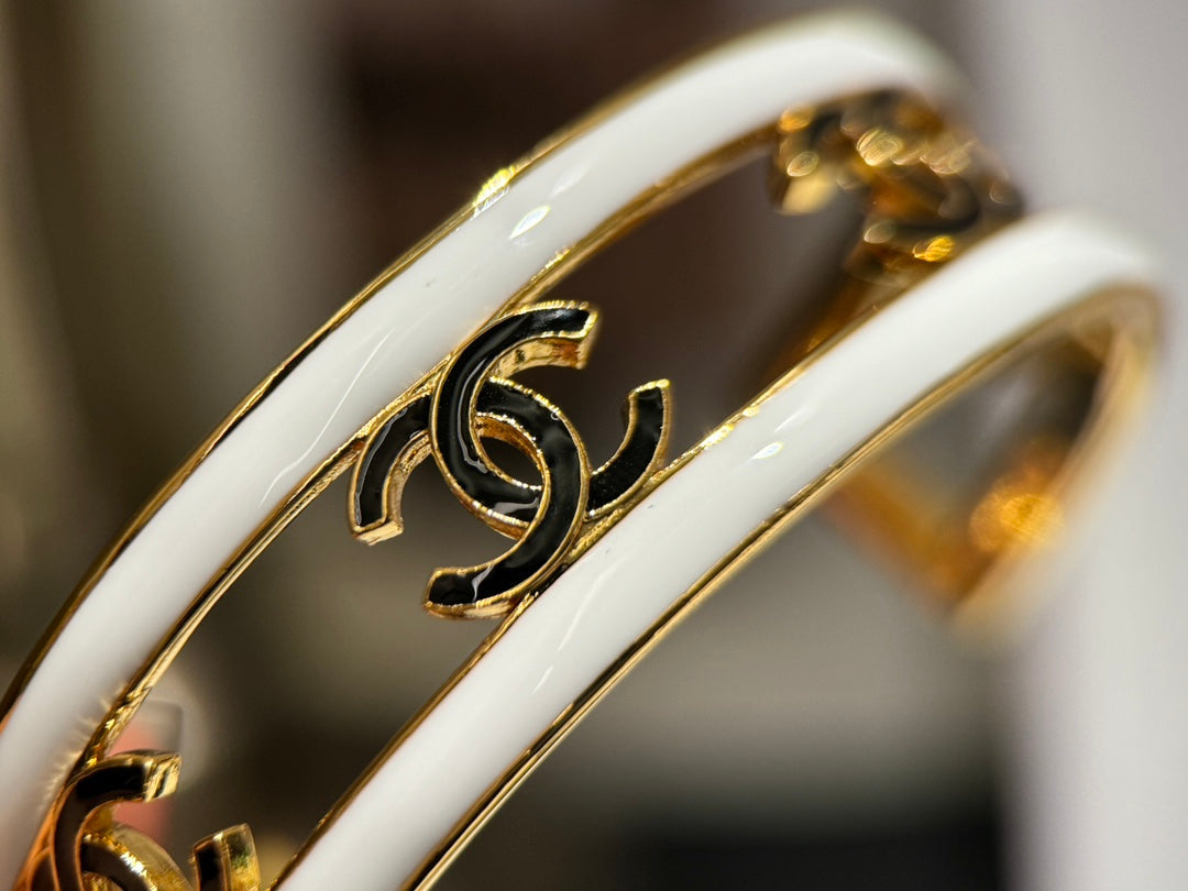 Rich Thousand Gold Sweet Cool Fashion Versatile Enamel Hollow Bracelet SZC6