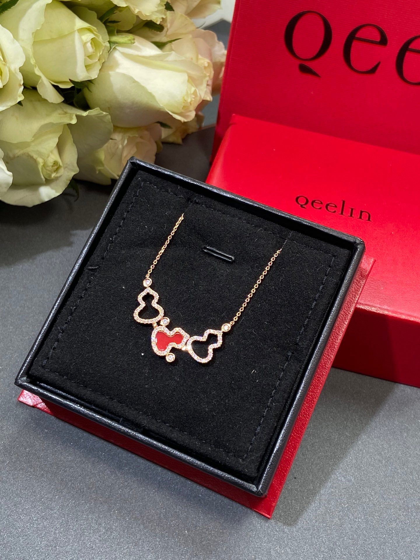 New Red Three Gourd Necklace Women's collarbone Chain Light Luxury Noble XL13168A36